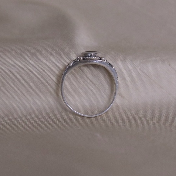 Sterling Silver Filigree with Black Heart Shaped Onyx Ring - Size 6.75 - Picture 7 of 9